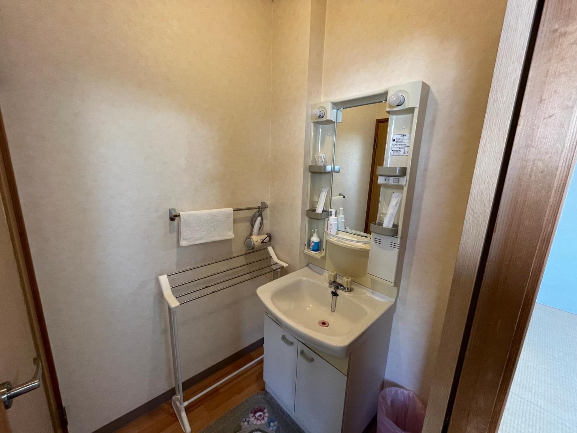 Livemax Shiretoko Sea Front Ryokan 3*